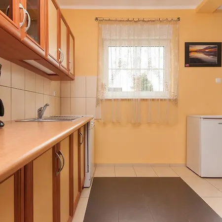 Holiday House Neptun By Renters בית נופש