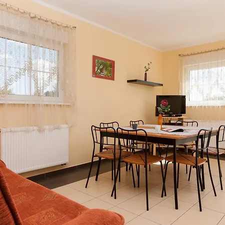 Holiday House Neptun By Renters Hébergement de vacances Wolin