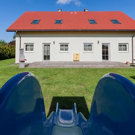 Holiday House Neptun By Renters בית נופש וולין