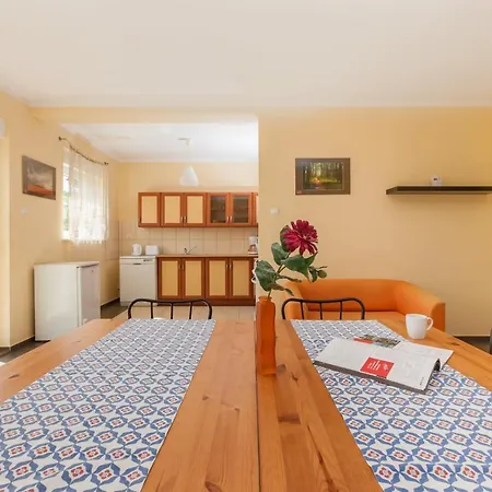 Holiday House Neptun By Renters * וולין